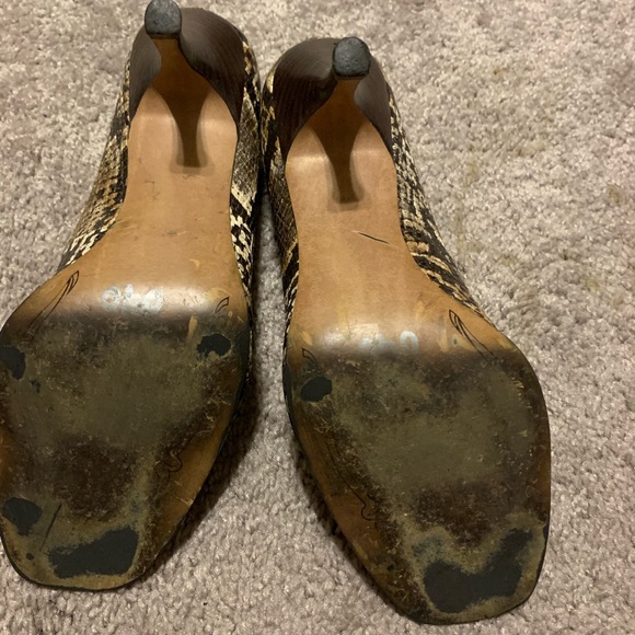 Tahari python print heels - Picture 6 of 6
